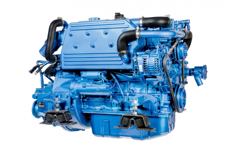 Dieselmotor Sole Mini 74 mit 4 Zylindern 70 PS mit TM 345 hydraulischem Wendegetriebe 2,47