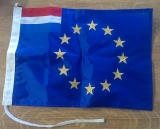 EU Flagge mit kleiner holländischer Flagge links oben 30x45cm